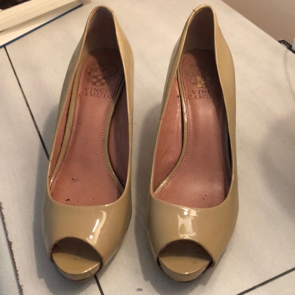 High heels - Picture 1 of 5